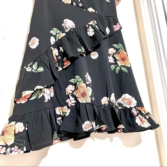 NWT FFLMYUHULIU MADDIE GIRL MIDNIGHT FLORAL MINI DRESS ruffle hem womens M - Picture 6 of 11